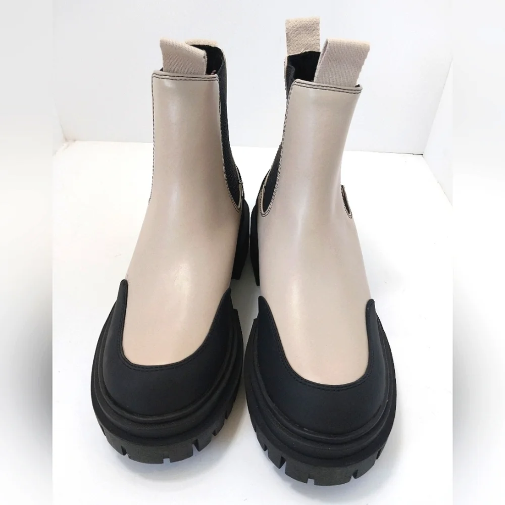 Steve Madden Nicki Chelsea Platform Boots, NEW, Size‎ 6M